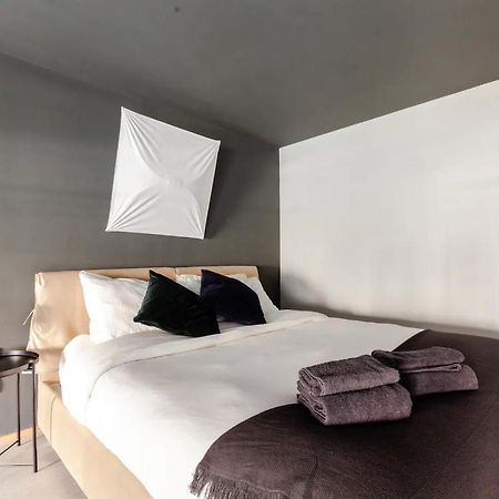 Design Spacious Loft In Navigli - Hosted By Sweetstay Mailand Exterior foto